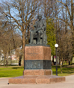 Kreutzwald 雕像文学作家父亲公园花园图片