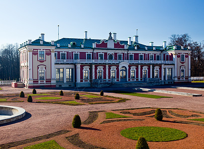 爱沙尼亚塔林Kadriorg宫首都场景历史红色公园建筑学建筑花园城市遗产图片