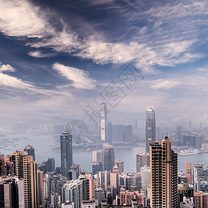 香港市际摩天大厦和天线港口旅行蓝色海洋天空公寓顶峰办公室风景市中心图片