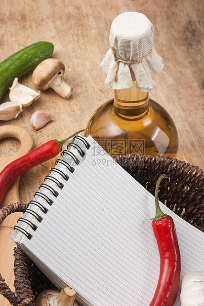 向日葵油和蔬菜菜单味道香脂食物笔记本液体香料胡椒国家食谱图片