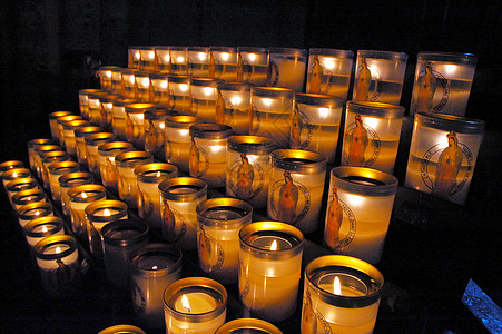 蜡烛宗教火焰烛光烧伤教会庆典冥想黄色辉光背景图片