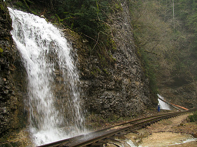 瀑布对象外貌全景观光岩石湿度旅行地形纪念物山脉图片