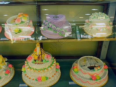 蛋糕水果粉色橱窗食物红色黄油生日花朵蛋糕店商店图片