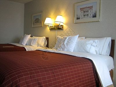 旅馆床酒店客房大床旅行商业游客内饰双人床款待睡眠图片