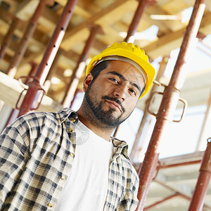 建筑业工人正方形建筑工人帽子防护成年人衣服职业体力劳动者管道建设者图片