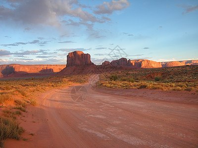 美国古迹谷 2004年8月岩石地标旅游蓝色国家台面悬崖沙漠风景红色图片