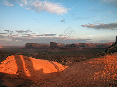 美国古迹谷 2004年8月台面国家红色风景蓝色岩石悬崖高原旅游沙漠图片