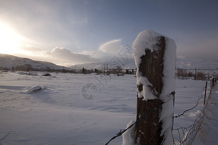 清晨寒雪平原     农村下雪户外场景f草原冷冻天空火花墙纸大雪太阳射线日落地平线图片