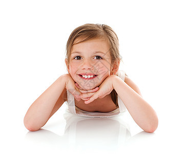 微笑的小女孩快乐活力喜悦童年女孩福利享受孩子女性金发图片