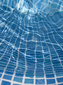 游泳池纹理蓝色液体游泳运动太阳水面创造力波纹反射效果图片