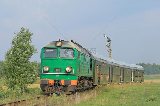 客乘火车旅客风景爱好机车假期阳光车辆旅行抛光铁路图片