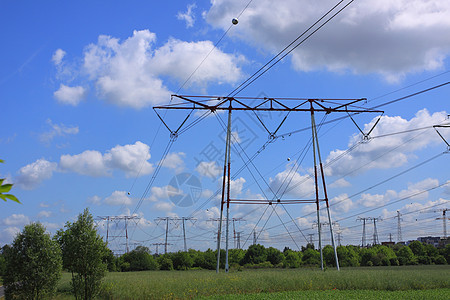 高电压电流电线收费金属电缆网络紧张蓝色力量工业基础设施高压图片