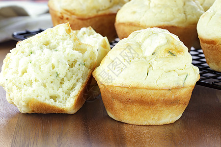 沙味松饼糕点面包师静物冷却烤架生活焙烤商品草药照片图片