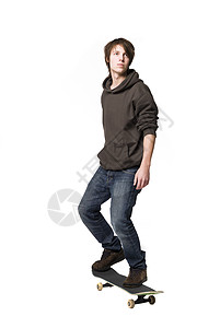 男人在滑板上牛仔裤滑冰街道滚动运动帽衫男生图片