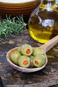 橄榄和油香料生活静物视角照片美食草本植物橄榄乡村食物图片