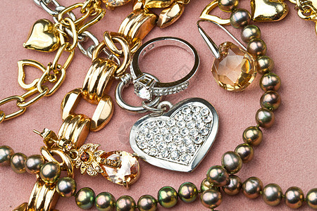 金金珠宝首饰项链钻石装饰品女性购物石头宝石女孩软垫展示图片