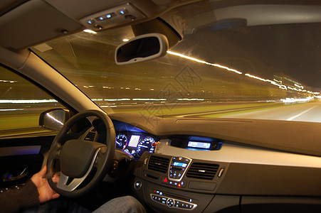 夜间起动的汽车短跑旅行乐器红绿灯控制板运动仪器驾驶条纹运输图片