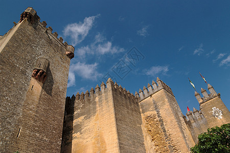 西班牙的中世纪城堡石头堡垒墙壁多云天空建筑学房子建筑历史性蓝色图片
