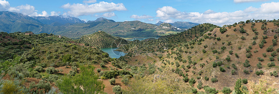 地中海山区小湖amoung图片