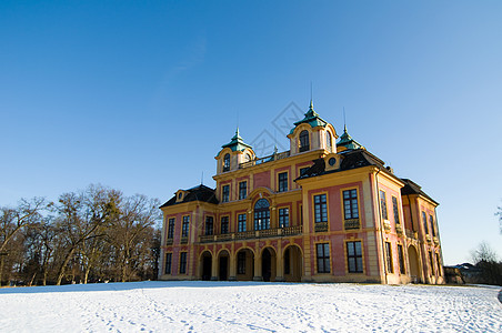 德国卡斯尔卢德维格斯堡童话建筑学粉色风格天空蓝色石头黄色图片