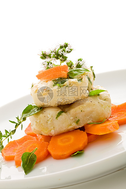 被孤立的胡萝卜上的cod为Cod萝卜花朵饮食味道香气扁鱼百里香草药花瓣烹饪图片