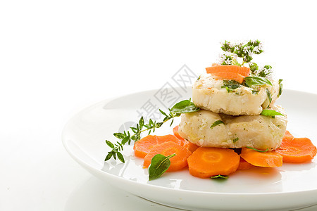 被孤立的胡萝卜上的cod为Cod味道餐巾香气美食烹饪百里香食物扁鱼饮食草本植物图片