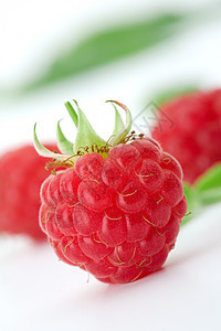 草莓红色浆果美食工作室水果活力叶子覆盆子宏观绿色图片