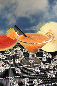 瓜盘滑冰冰块玻璃西瓜冰沙红色水果维生素果汁甜瓜眼镜图片