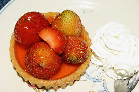 草莓酸盐橙子绿色奶油泥饼水果食物晚餐黄色午餐宏观图片