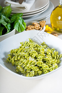 意大利意大利面粉和害虫香蒜健康松子餐厅饮食美味食谱宏观烹饪草本植物图片