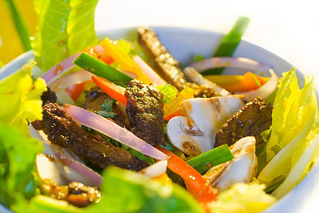 Thai 色拉沙拉树叶香菜饮食蔬菜食物玉米发芽餐厅营养胡椒图片