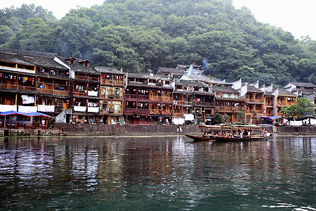 中国凤凰城的风景村庄房子少数民族吸引力建筑游客城市图片