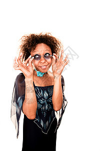 美籍非裔美洲妇女戒指快乐女性裙子圆形眼睛蓝色项圈眼镜成人图片