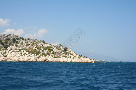 地中海居民帆船快乐火鸡海岸旅行树木绿色航行游艇波浪图片