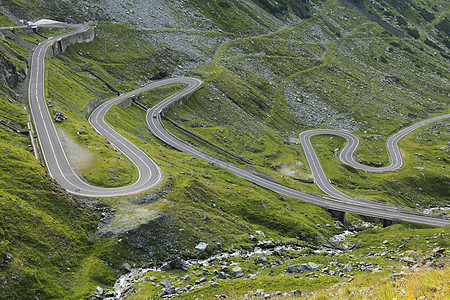山中的道路绿色环境假期汽车高度岩石沥青旅游驾驶车道图片