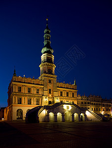 夜间市政厅 主广场 Zamosc 波兰正方形景点外观房子城市世界世界遗产夜景光源气氛图片