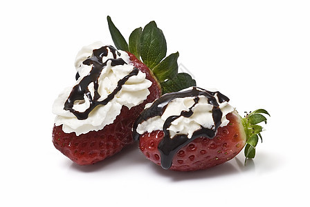 带巧克力的草莓剪裁厨房风格推介会小路液体糖浆乳脂排水食物图片