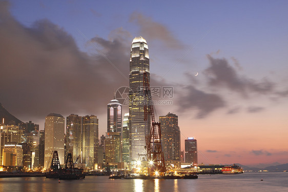香港日落城市蓝色建筑旅游天空场景经济夜生活小时蓝天图片