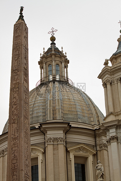 纳沃纳大教堂牧师雕像圆顶蜡烛建筑教皇天空地标历史性旅行图片