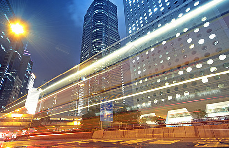 夜间交通灯踪迹桁架场景街道驾驶尾巴城市旅行地标运输图片