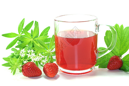 草莓木质茶植物饮料玻璃热饮树叶水果杯子草本植物浆果茶杯图片