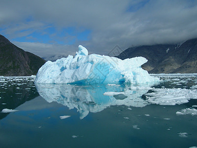 格陵兰海岸的冰山图片