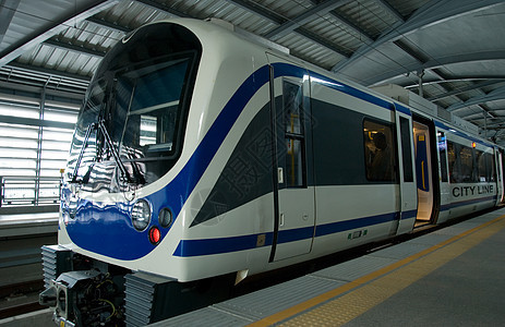 曼谷一个站点的连接机场火车运输建造旅游城市灰色铁路建筑学链接旅行蓝色图片