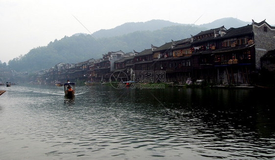 中国 湖南 湖南西部 凤凰城 自然 风景 旅游 风景区 风景区建筑游船设施河流水面旅行房子都市用水城门图片