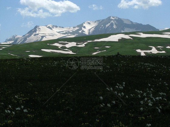 阿尔卑斯山草原草甸旅游路线距离旅行冰川山脉高山天空风景图片