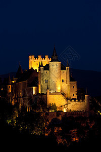 夜间阿尔卡扎尔堡垒 塞戈维亚 卡斯蒂利亚和西班牙里昂图片