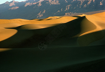沙丘阴影涟漪沙漠干旱日落图片