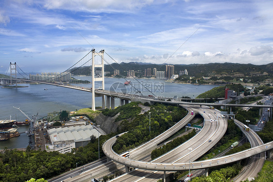 香港清马桥景观交通曲线辉光车辆市中心天空蓝色海洋地标图片