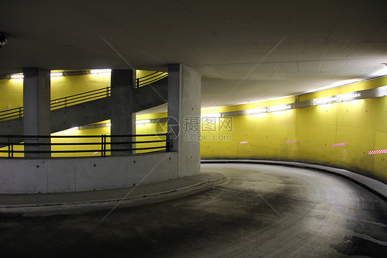 停车场车库沥青驾驶建筑黑暗车道地面荧光街道出口图片