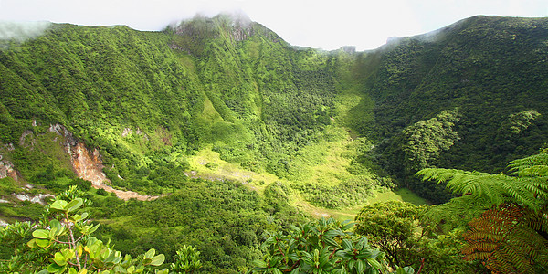 圣基茨火山陨石海拔背风植被远足休眠热带爬坡旅行图片